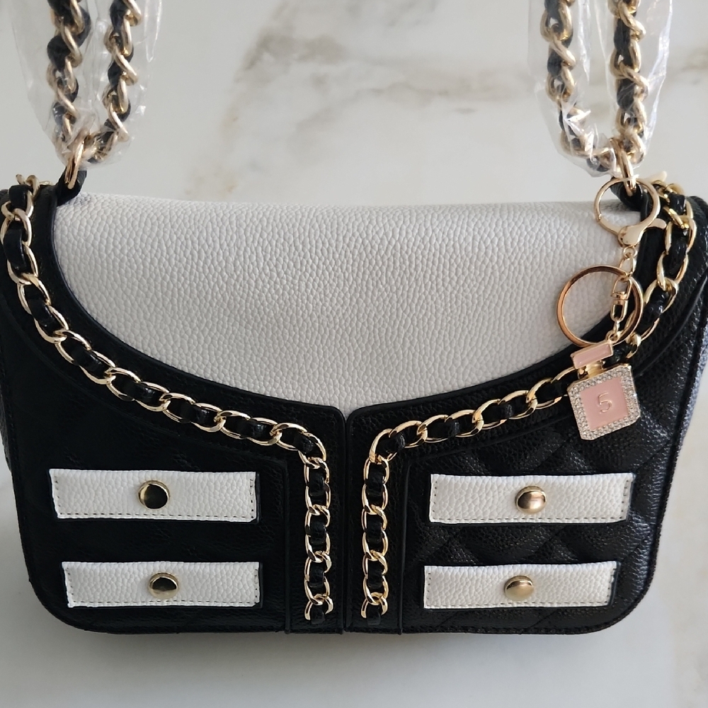Elegant Black and White Vegan Leather Bag - Picture 10 of 10